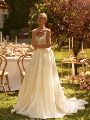 Radiance mennyasszonyi ruha